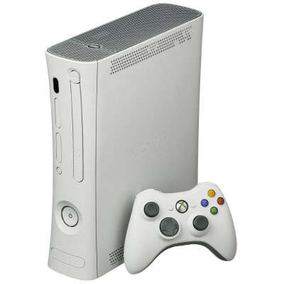 Xbox 360 первой ревизии белого цвета