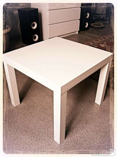 Прикроватный_столик_самый_простой_вроде_Ikea