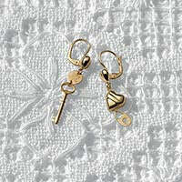 Gold lock key earrings - D&G Jewellery