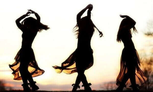 Танцы до утра с друзьями