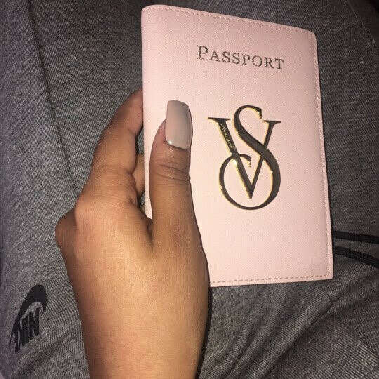 Обложку на паспорт Victoria&#039;s secret