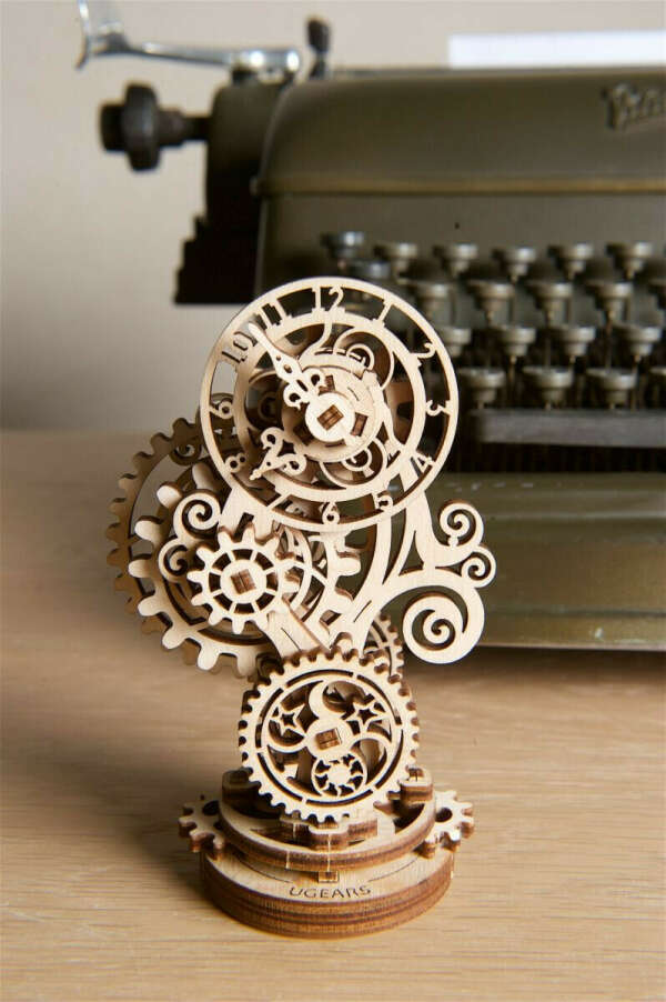 Какой-нибудь конструктор UGEARS