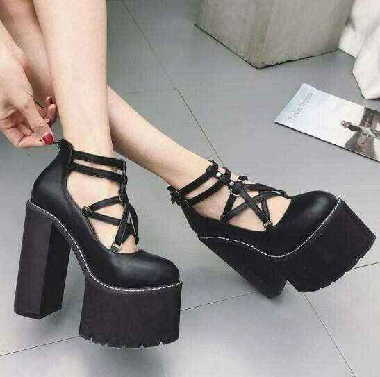 Gothic  shoes