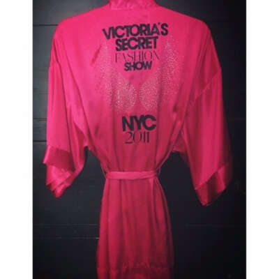 Victoria&#039;s secret 2011 robe