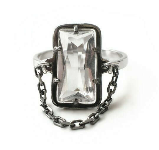 Серебряное кольцо «Лед» с горным хрусталем