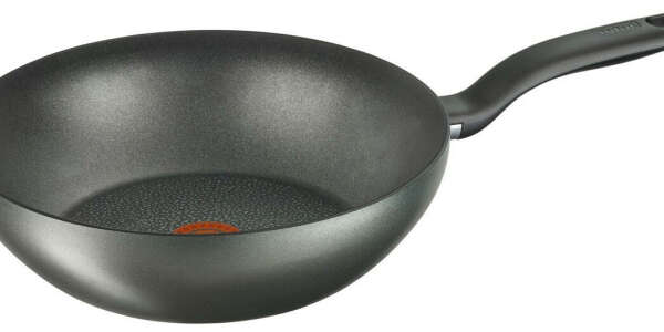 Сковорода-вок Tefal "Hard Titanium+", с антипригарным покрытием. Диаметр 28 см