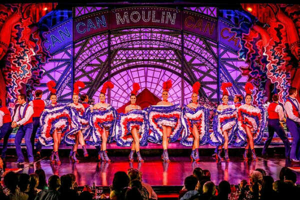 Посетить Moulin Rouge