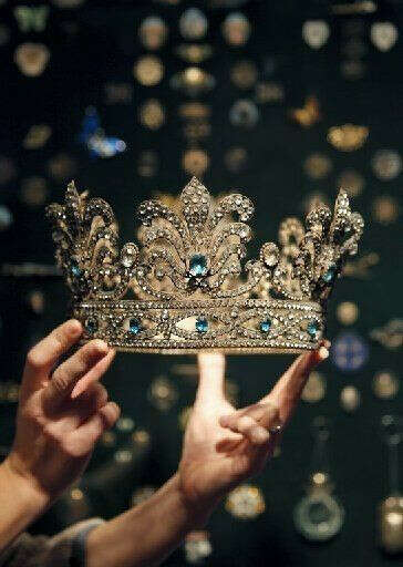 Хочу корону