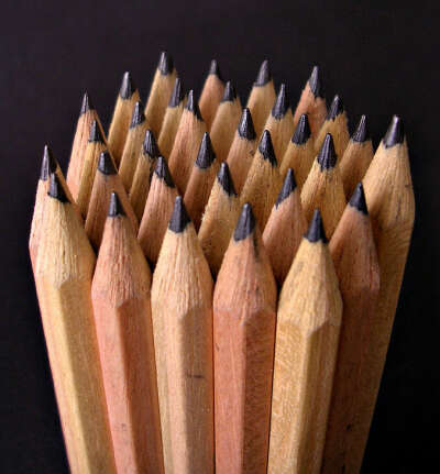 Набор простых карандашей
