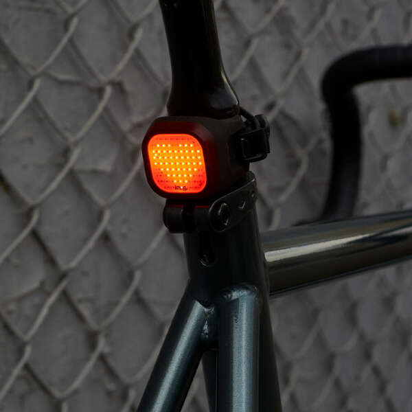 Knog Blinder Mini Love Rear - универсальный задний велосипедный фонарь