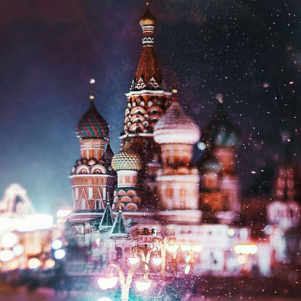 встретить новый год в Москве.