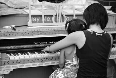 play on piano with mum