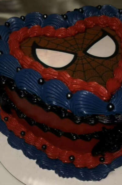 Торт на 18 лет(9 августа) в стиле человека-паука