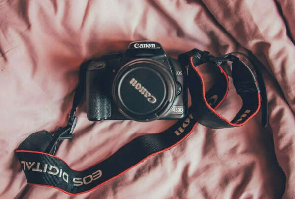 Б/у фотоаппарат Canon 450D