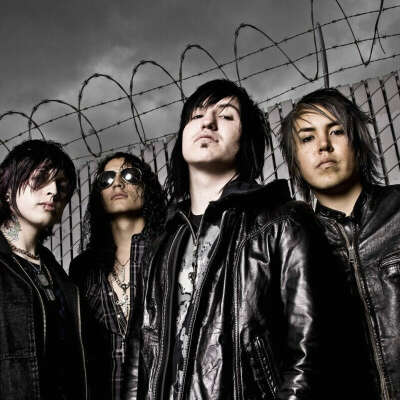 На концерт Escape the fate!