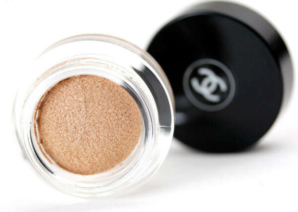 Chanel Illusion d’Ombre (82 Emerveille)