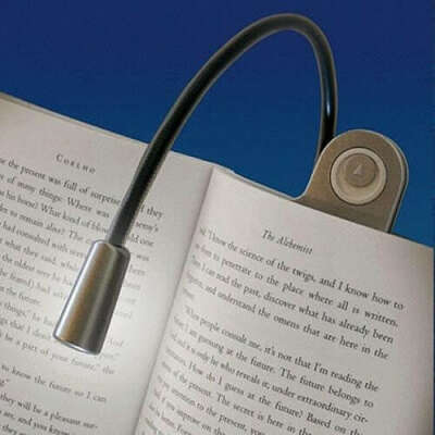 Маленький фонарик для чтения книги