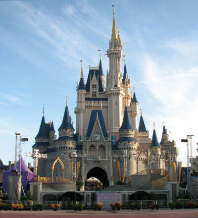 Посетить Disney World