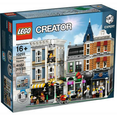 Конструктор Lego Creator 10255 "Городская площадь"