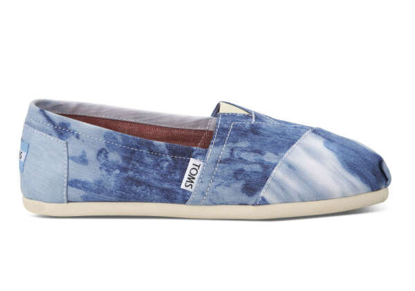 TOMS Blue Tie Dyed Women&#039;s Classics | TOMS