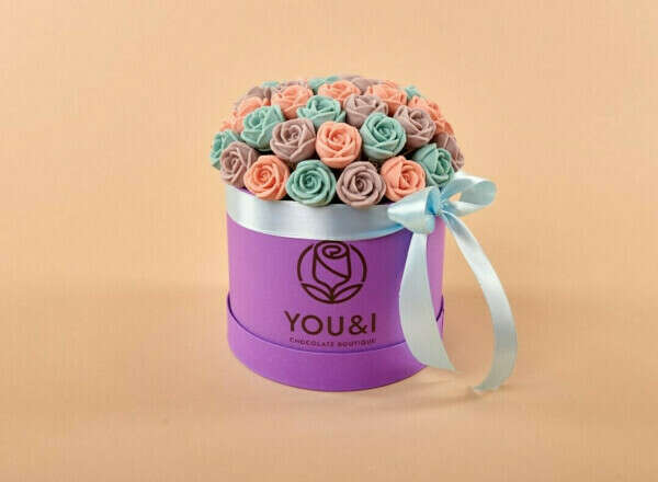 Коробка шоколадных роз