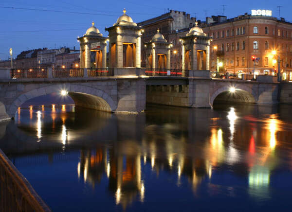 Съездить в Санкт-Петербург