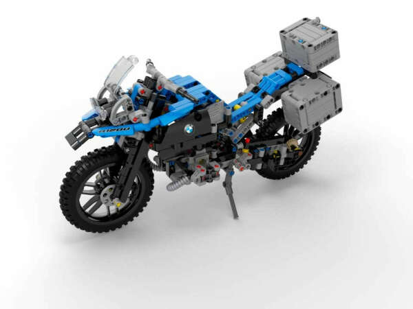 Конструктор Technic (Техник) 42063 Приключения на BMW R 1200 GS LEGO