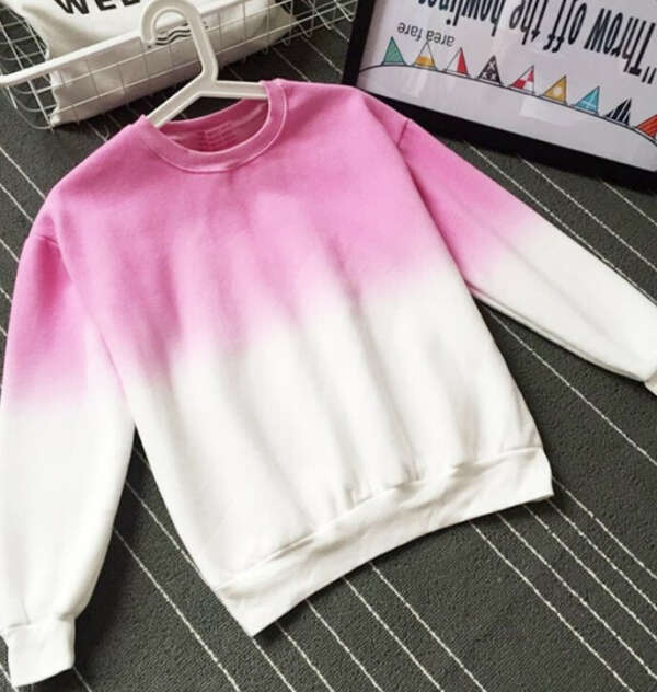 розовенький свитер