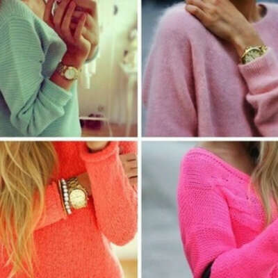 Много ярких свитеров :)