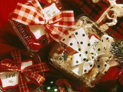 Я хочу подарить подарки всем-всем своим друзяшкам))))