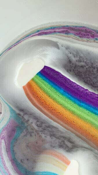 Bella Grace Rainbow Bath Fizzy