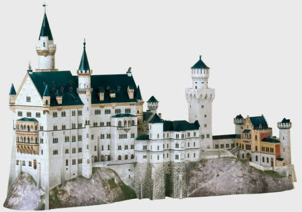 Замок Neuschwanstein из картона