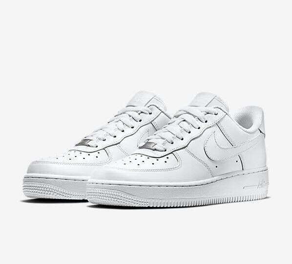 NIKE AIR FORCE 1 07