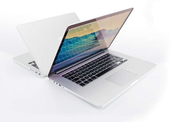 новый APPLE MacBook Pro