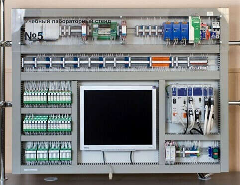Лабораторный стенд для программирования ПЛК