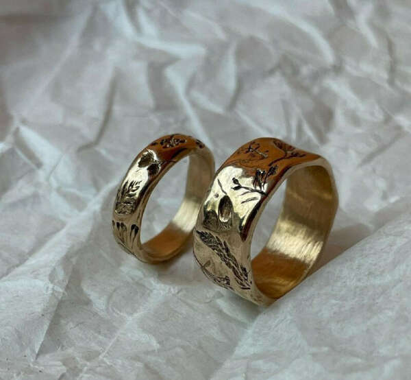 кольцо из бронзы с цветами