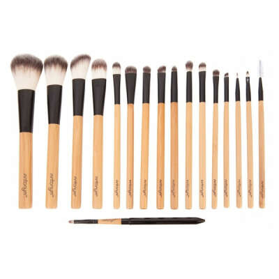 ANTONYM 17 Brush Set