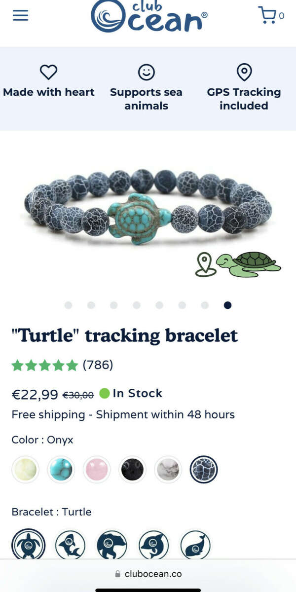 Tracking bracelet “Turtle” от общества по защите животных Club Ocean. (Clubocean.co)