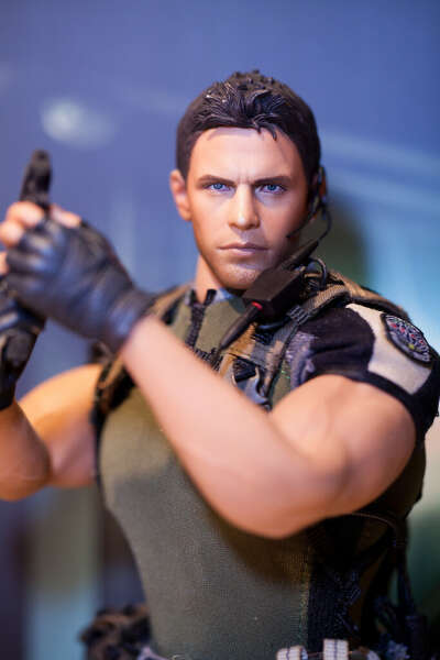 Hot Toys : BioHazard 5 - Chris Redfield (S.T.A.R.S. ver) 1/6th scale Collectible Figure