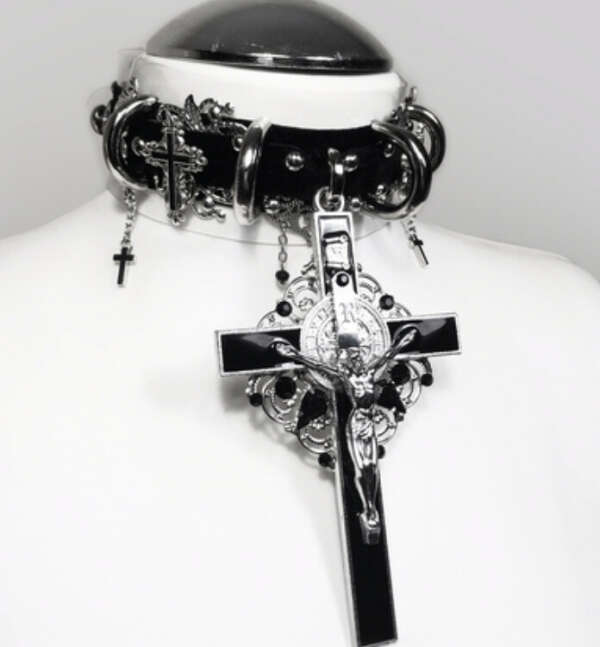 HOLY BLACK MASS choker