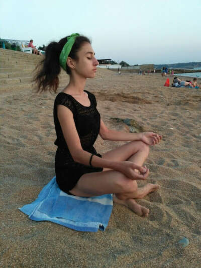 Медитировать на берегу моря