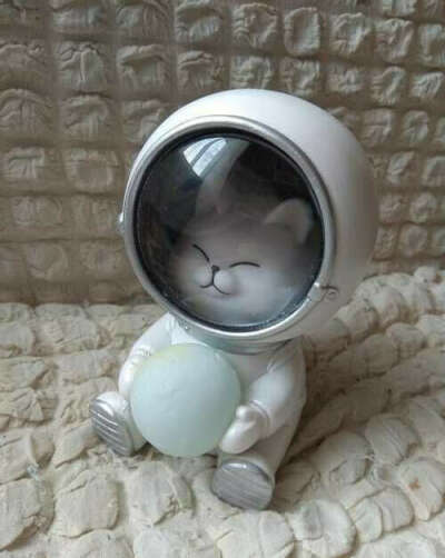 ночник кот-космонавт