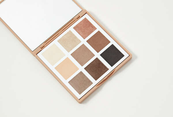 ПАЛЕТКА ТЕНЕЙ ДЛЯ ВЕК  3INA the nude eyeshadow palette