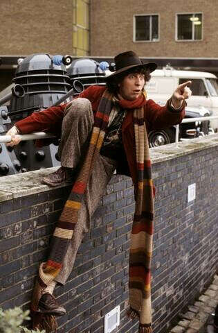 Вязанеый шарф 4 Доктора