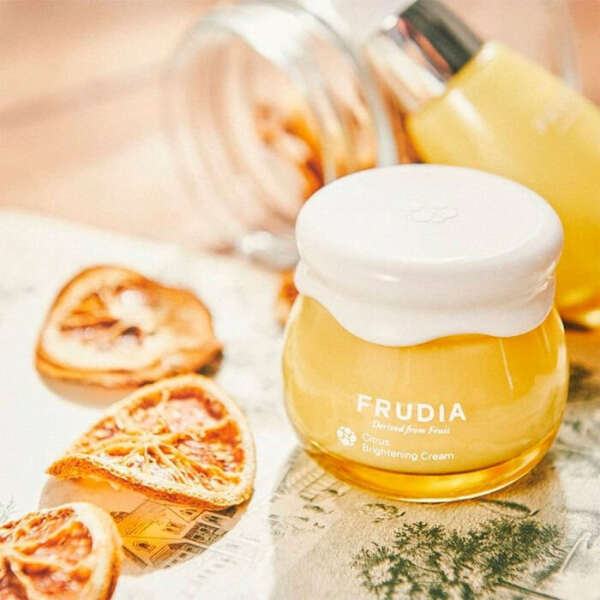 Крем для улучшения цвета лица Frudia Citrus