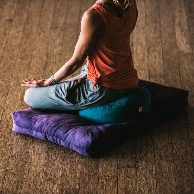 MEDITATION PILLOW