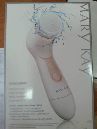 Щетка для очищения лица Mary Kay