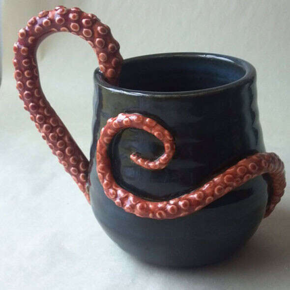 Чашка необычной формы