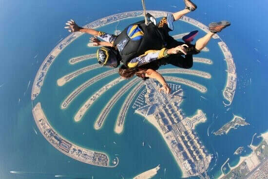 Прыжок с парашютом в Дубай