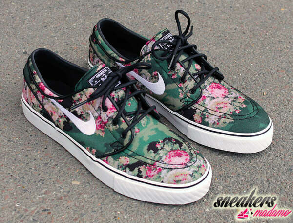 nike janoski floral digi camo